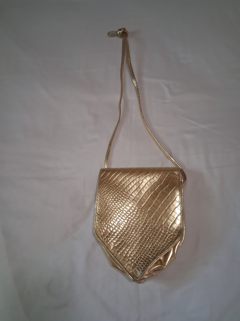 Metallic Gold Crossbody Bag with Textured Flap - Picture 4 of 6